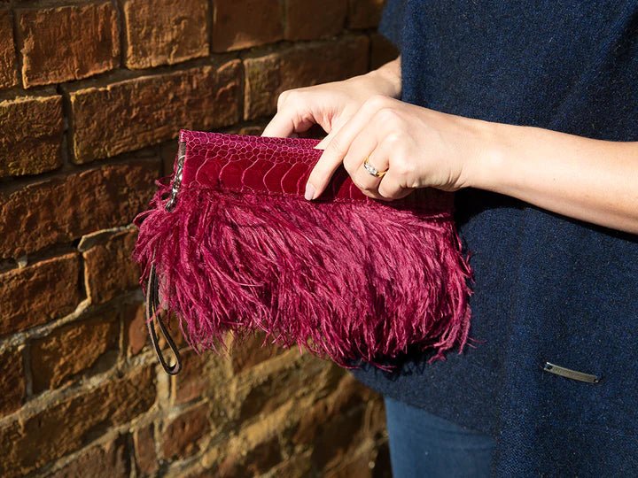 Get the Red Carpet Look with These Award-Winning Ostrich Feather Clutch Bags - Ostrich2Love
